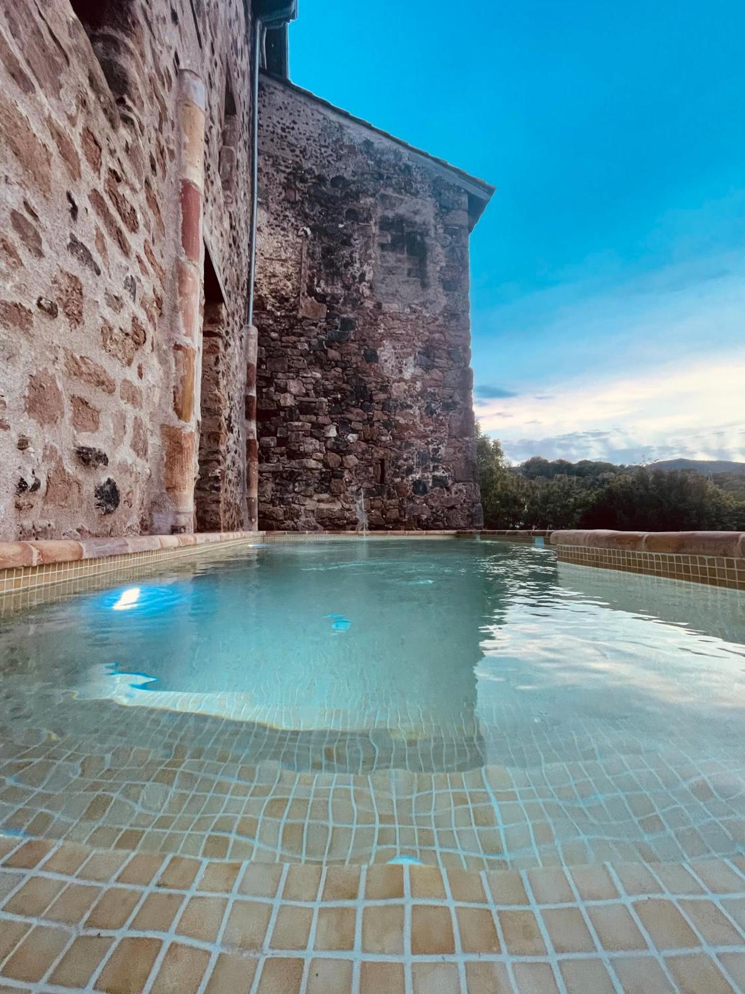 Hotel Cal Sastre Santa Pau Dış mekan fotoğraf