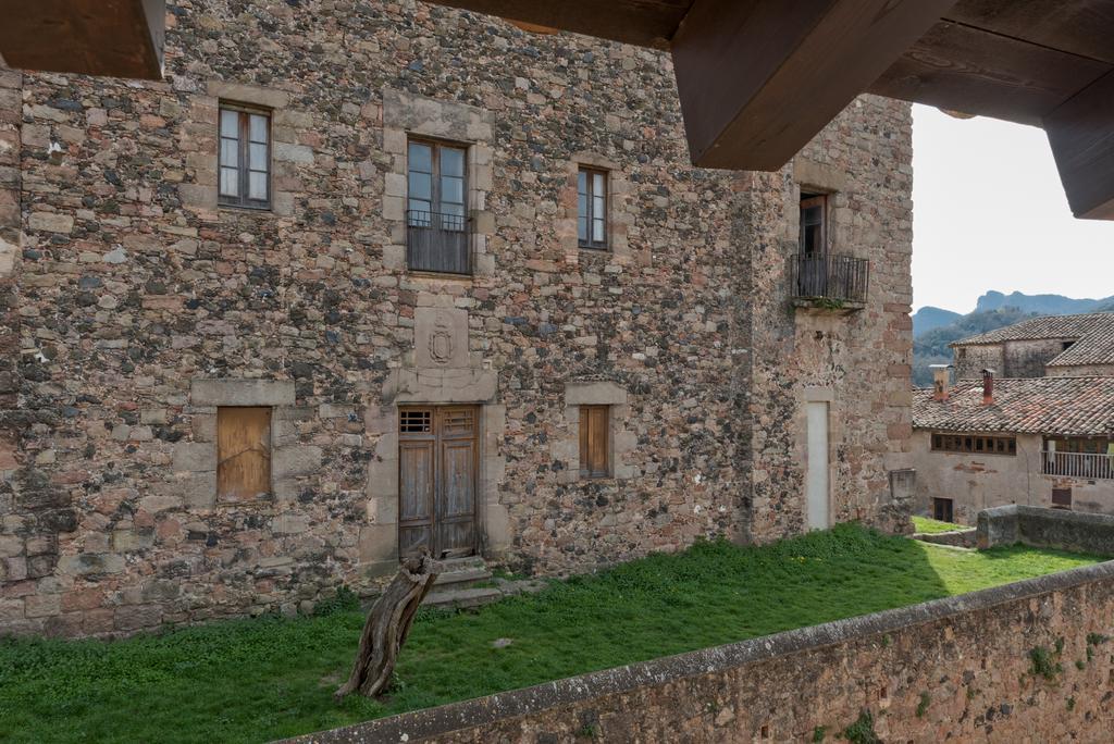 Hotel Cal Sastre Santa Pau Dış mekan fotoğraf