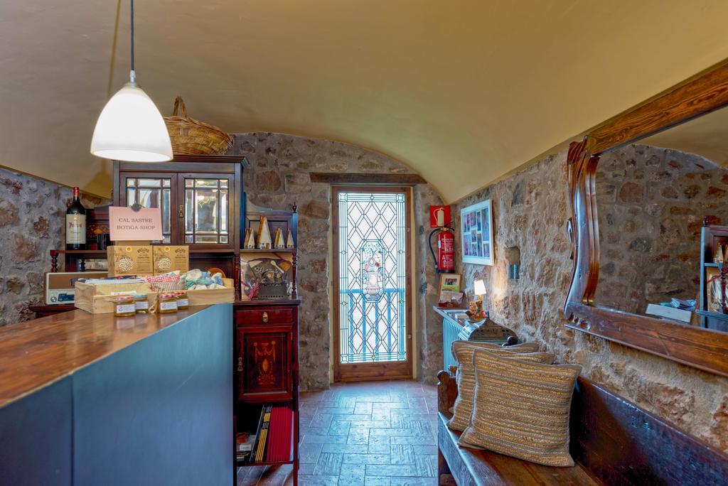 Hotel Cal Sastre Santa Pau Dış mekan fotoğraf