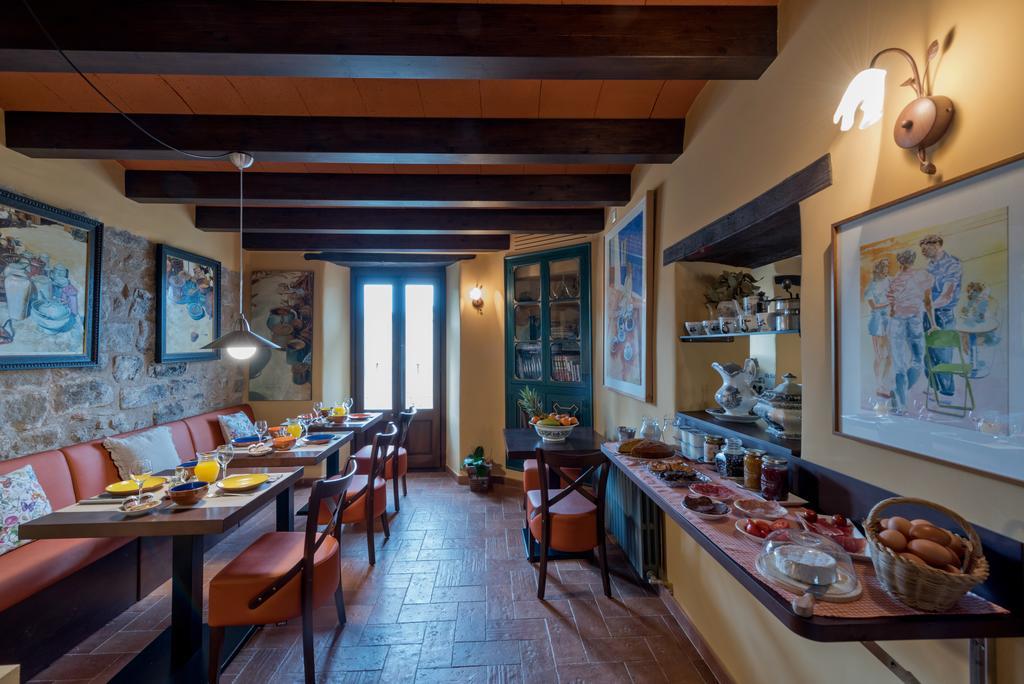 Hotel Cal Sastre Santa Pau Dış mekan fotoğraf